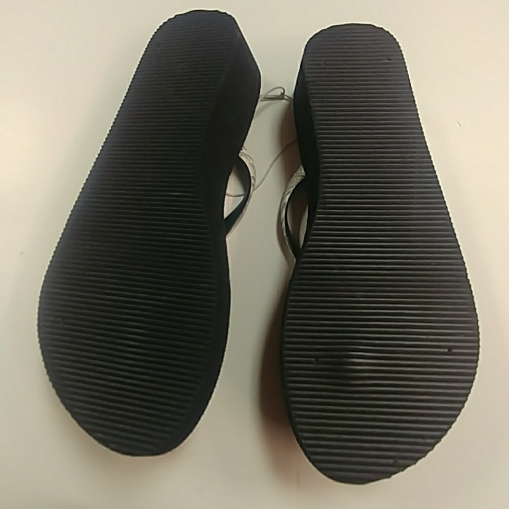 Sandals - Picture 2 of 3